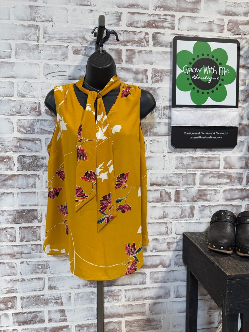 Apt 9 Mustard Floral Tie-Neck Sleeveless Top medium